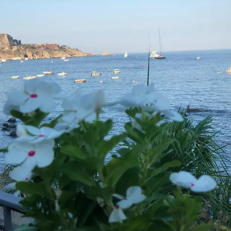 & Sea Giardini-Naxos